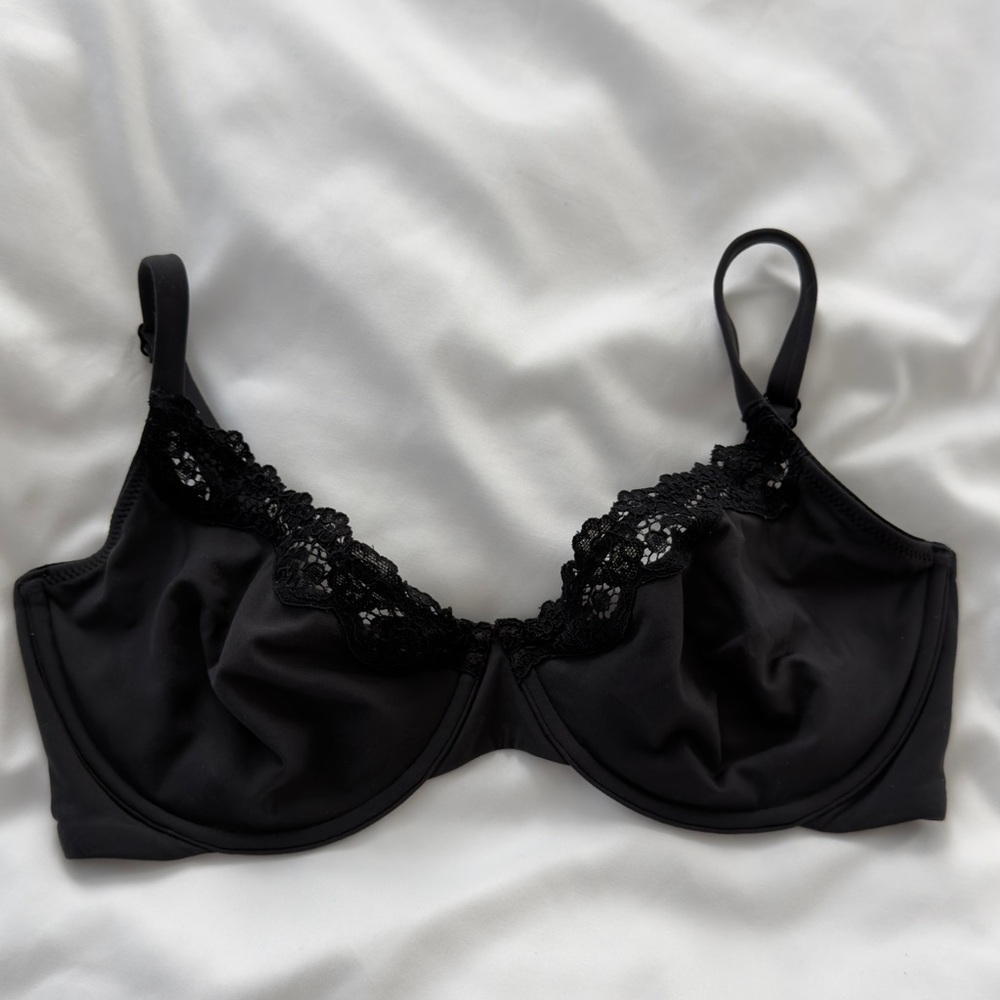 SKIMS Black Lace Trim Bra